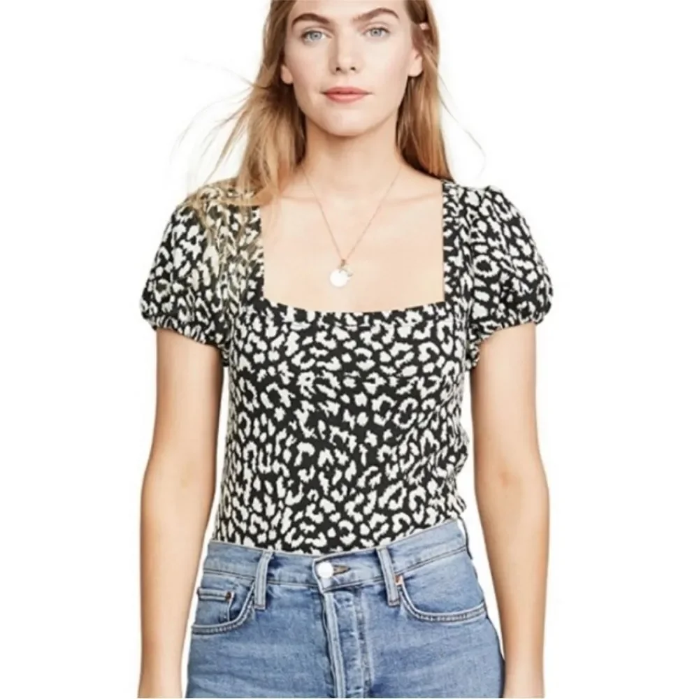 FREE PEOPLE | No Type Tee Black & White Animal Leopard Print Top Women’s Size S